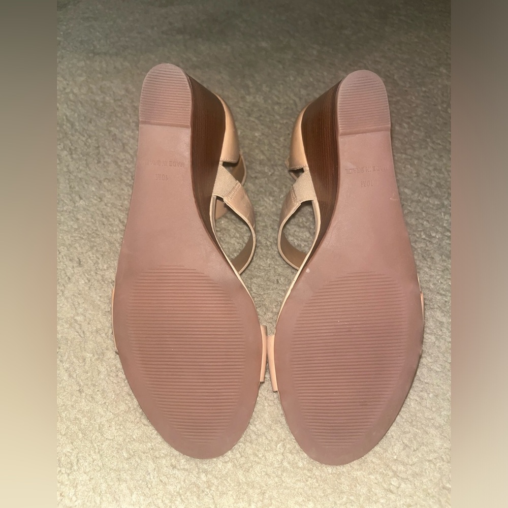 NWOB *Flawed* STEVE MADDEN Kadenn Strappy Wedges - Tan - 10M - Picture 7 of 9